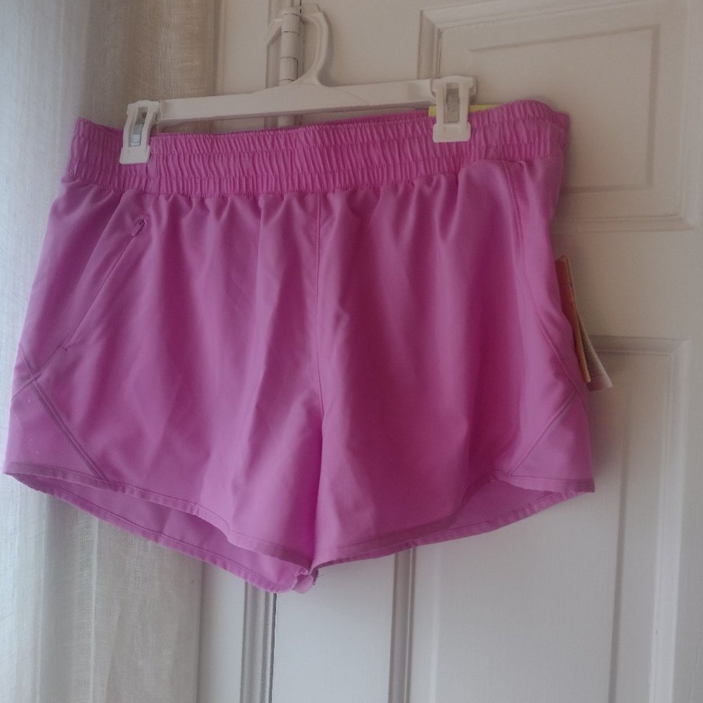 NWT All in Motion running shorts size M with liner